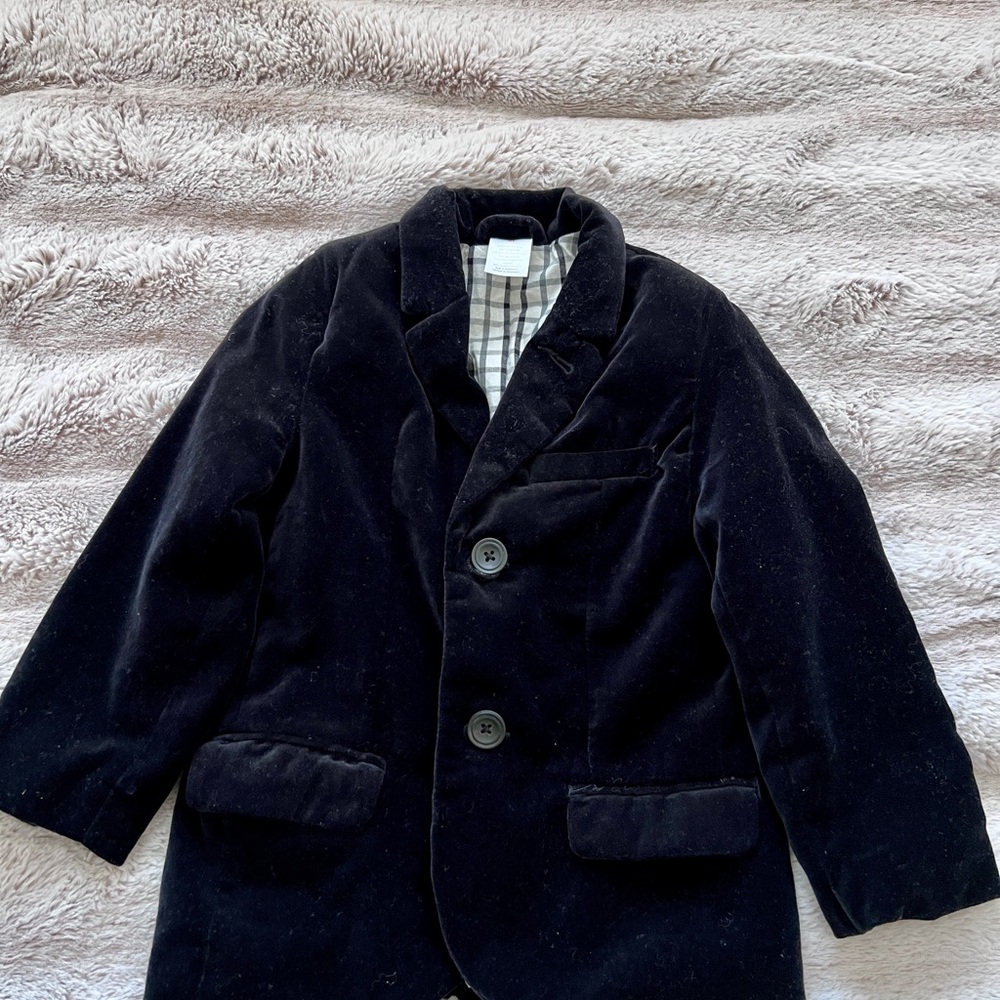 Gymboree Black Blazer with Notched Lapel and Structured Style
